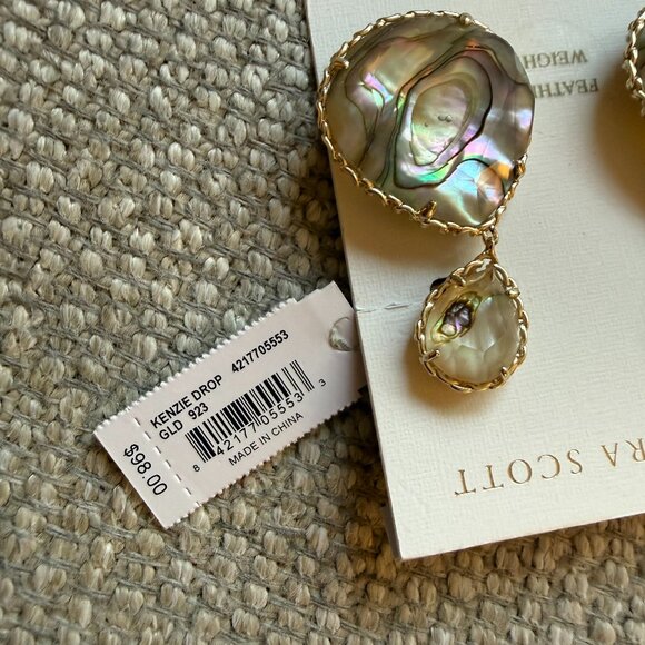 NWT Kendra Scott Kenzie Drop Clip-On Earring in Gold & Nude Abalone - Picture 3 of 7